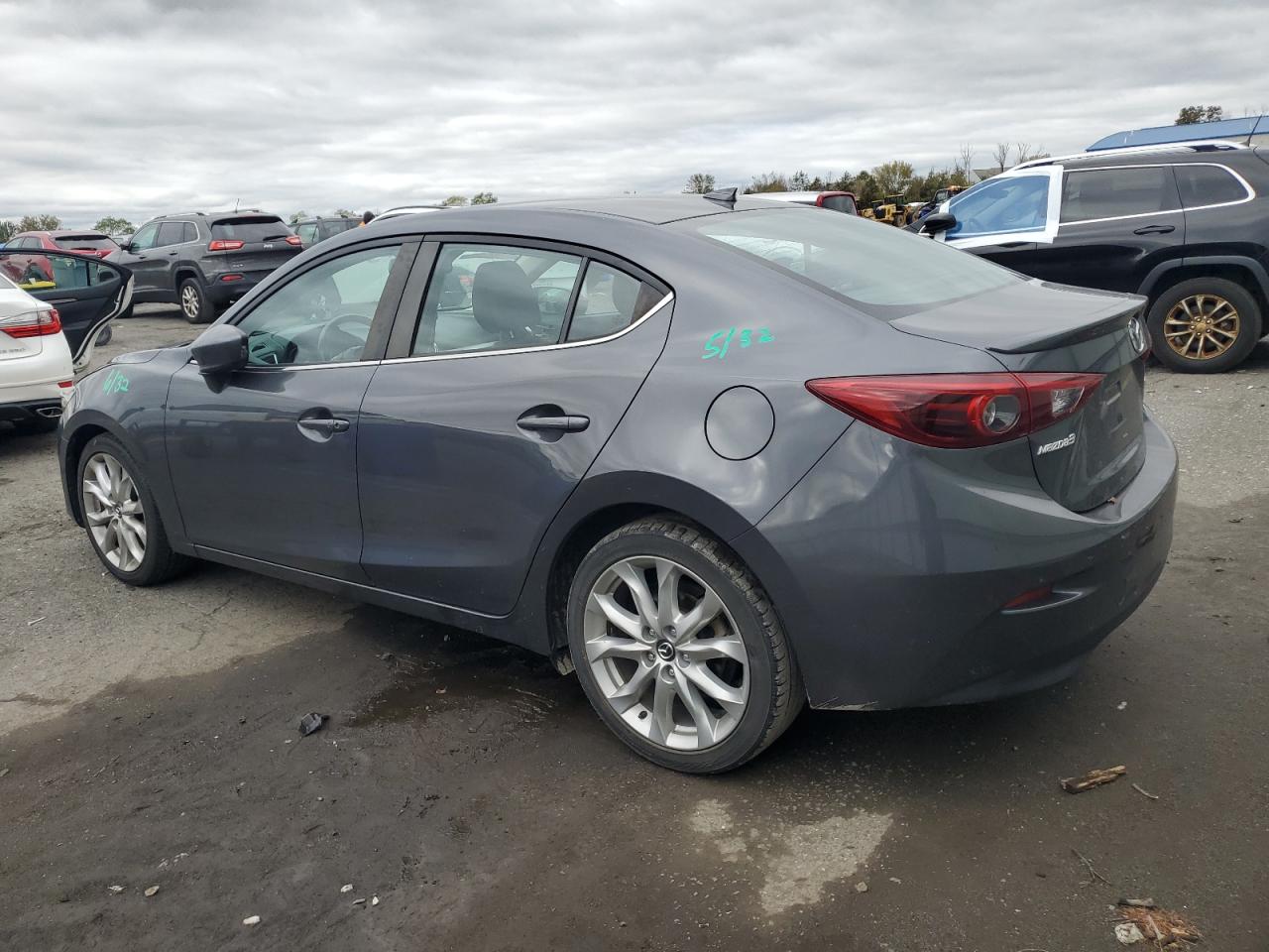 MAZDA 3 GRAND TOURING