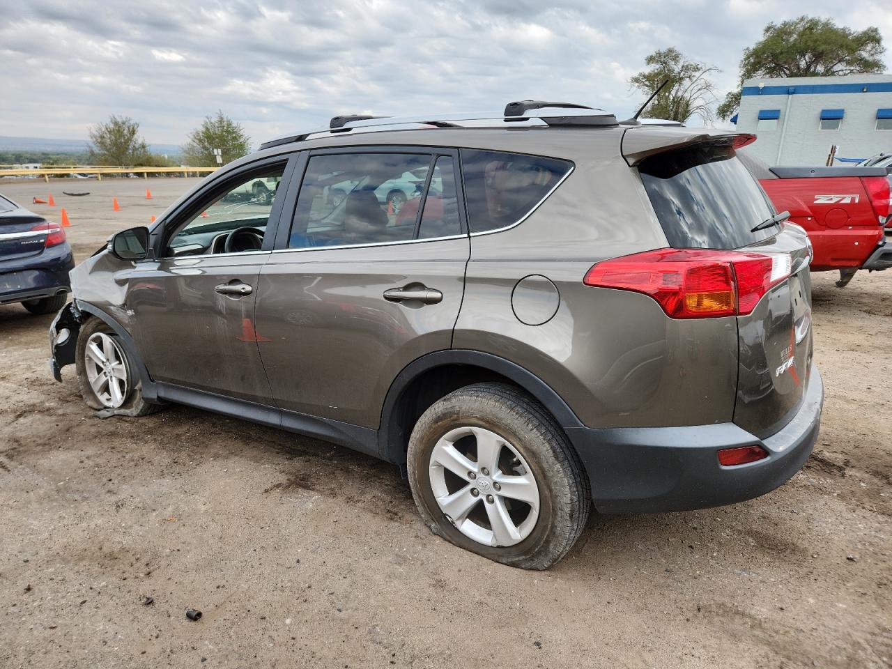 TOYOTA RAV4 XLE