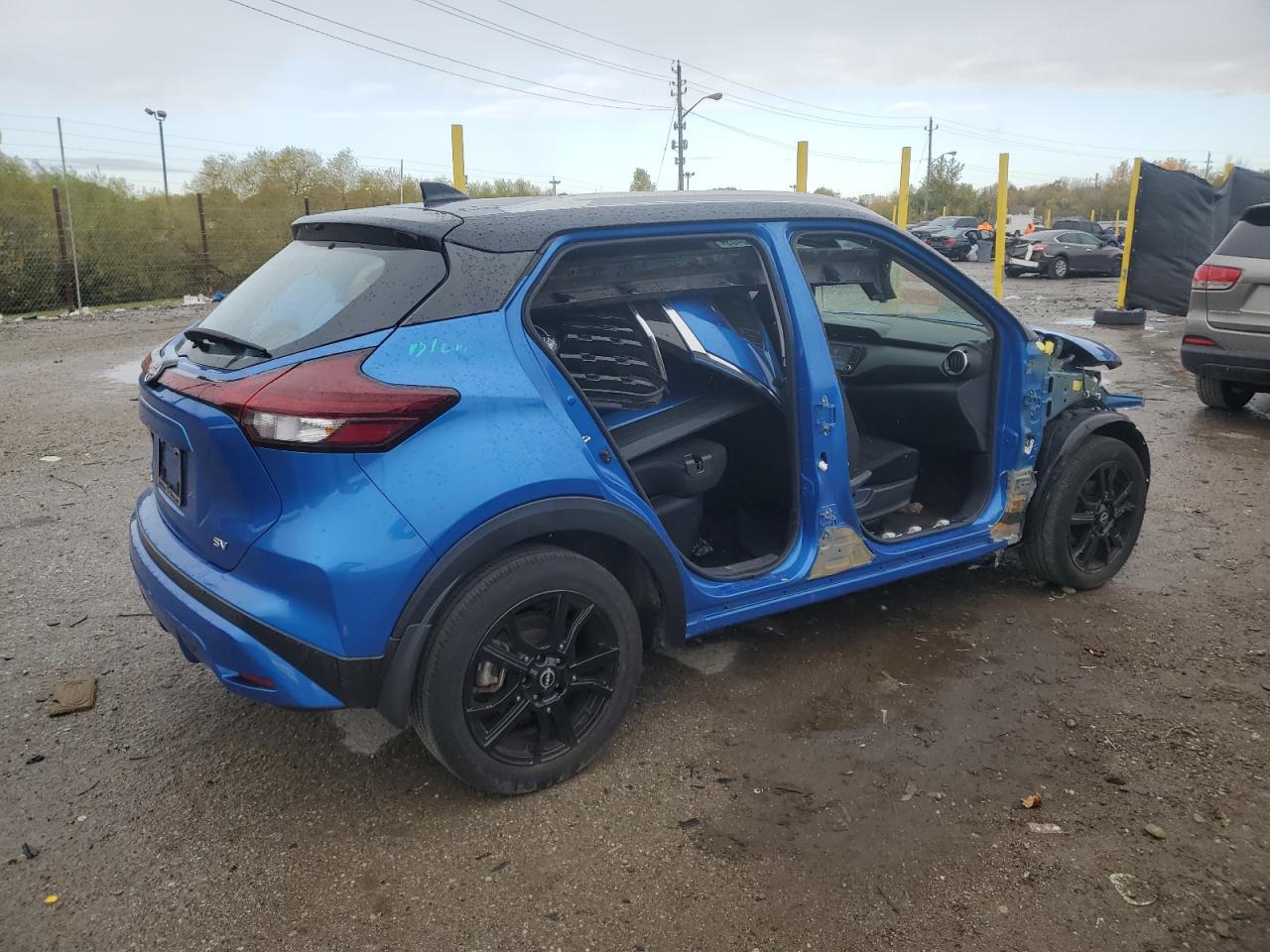 NISSAN KICKS SV