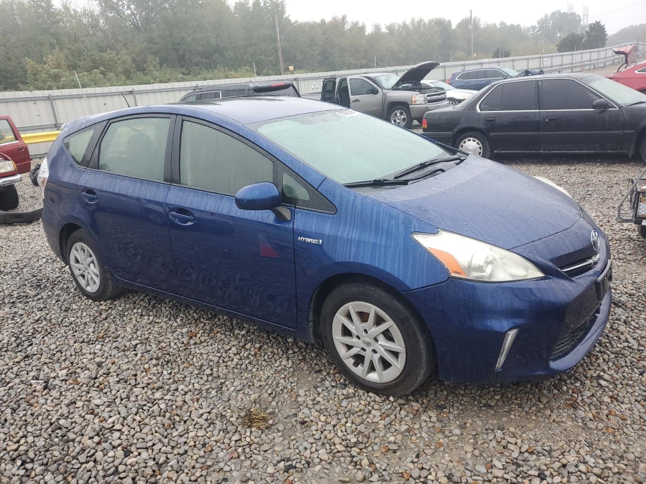 TOYOTA PRIUS V