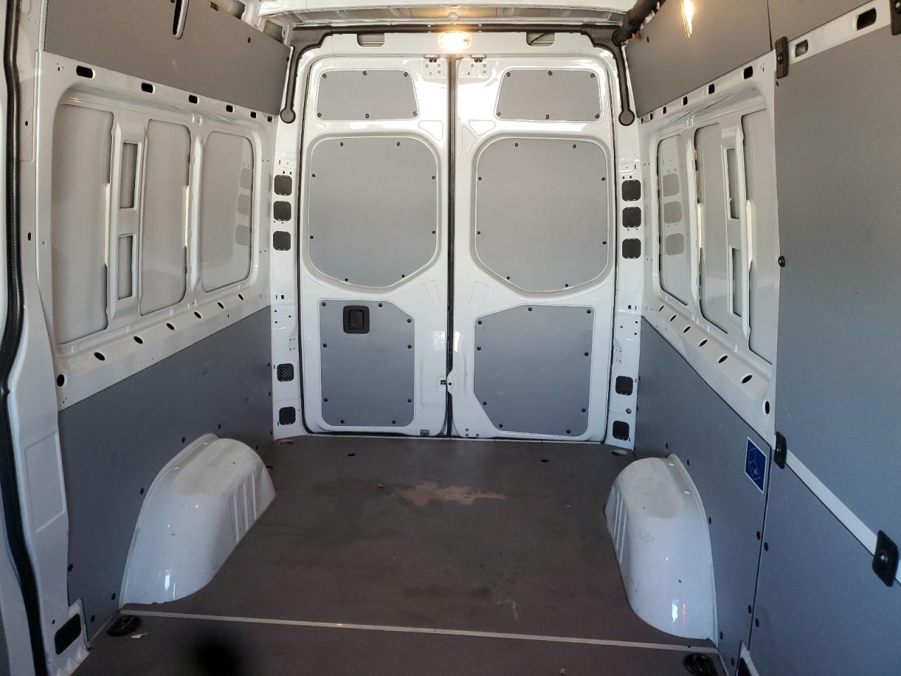 MERCEDES-BENZ SPRINTER 2500