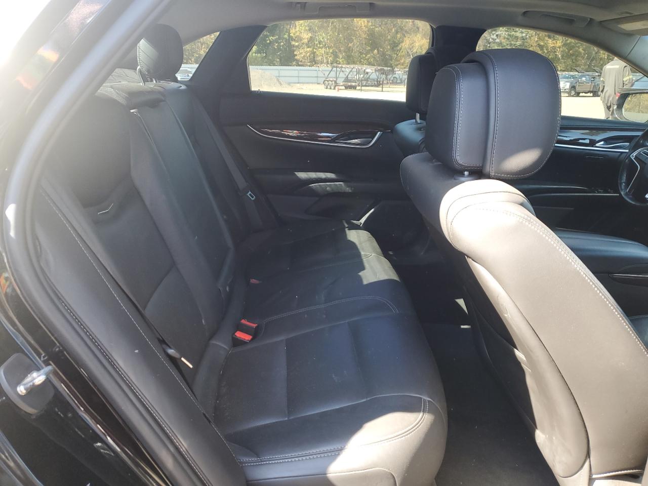 CADILLAC XTS LUXURY COLLECTION