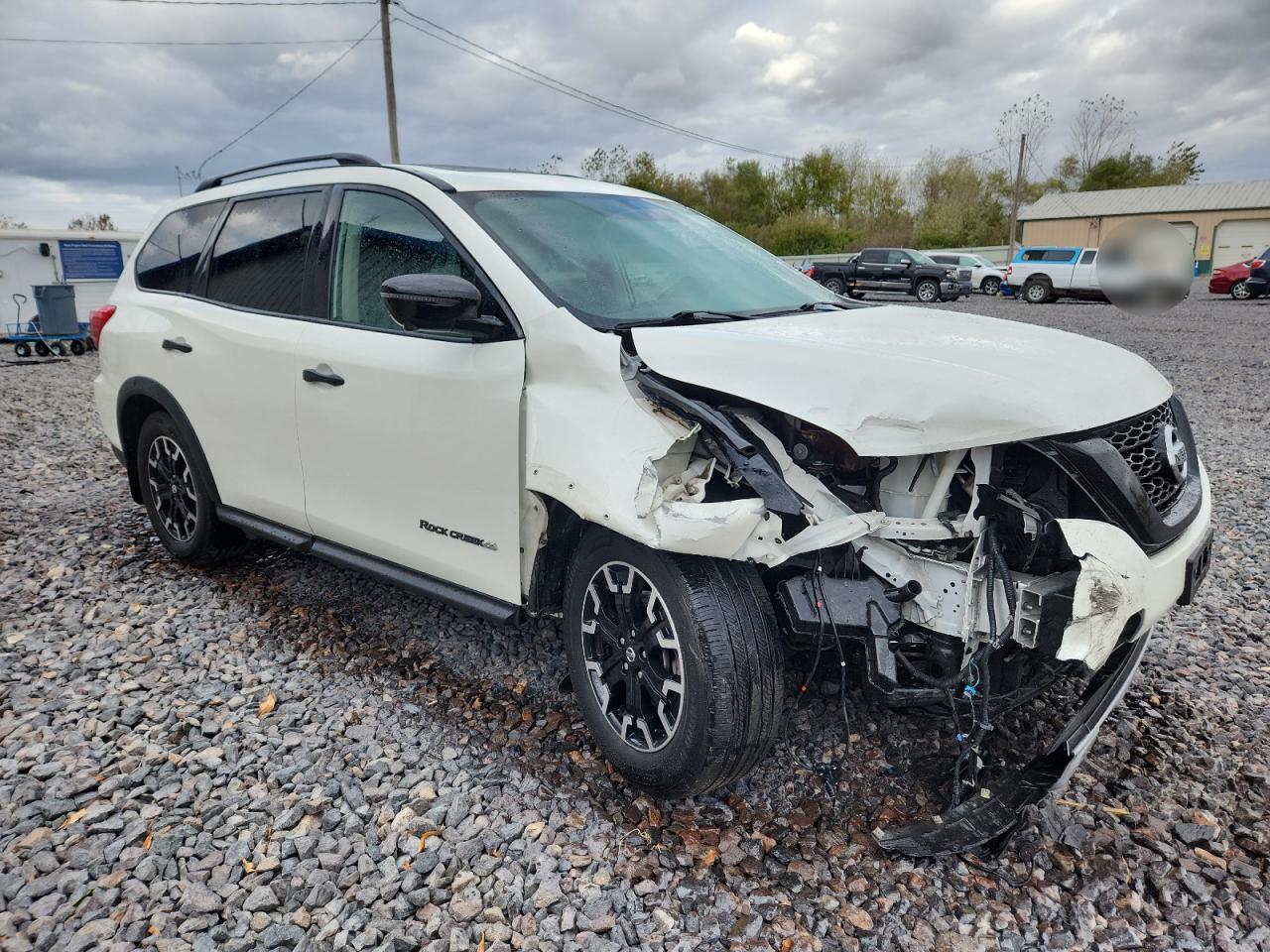 NISSAN PATHFINDER SL