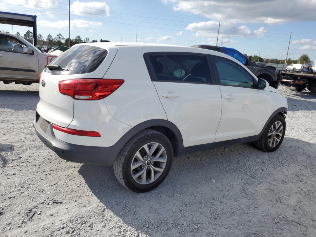 KIA SPORTAGE LX