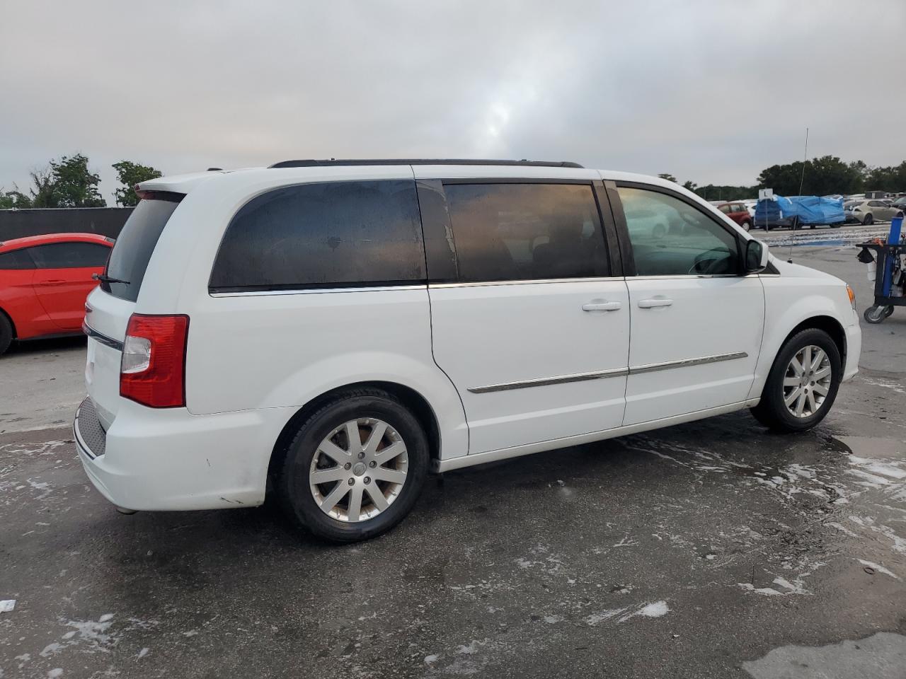 Lot #3302816921 2016 CHRYSLER TOWN & COU