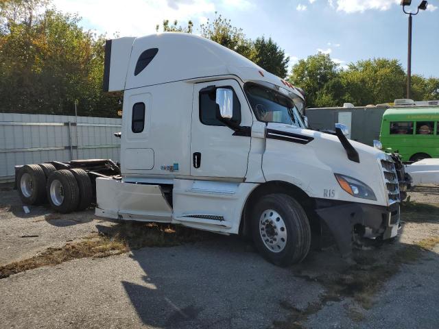 Global Auto Auctions: 2019 FREIGHTLINER CASCADIA 1
