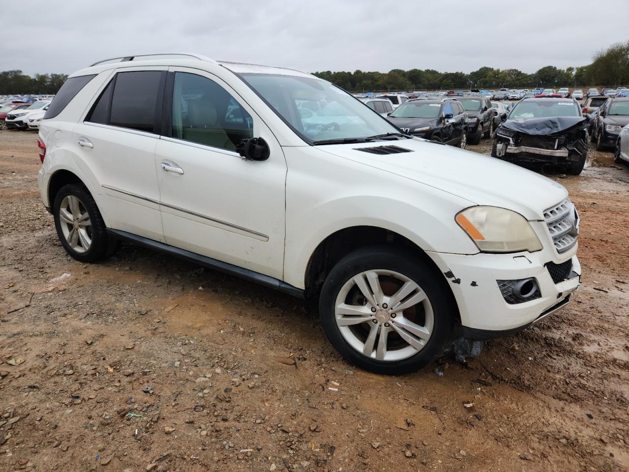 MERCEDES-BENZ M-CLASS 350