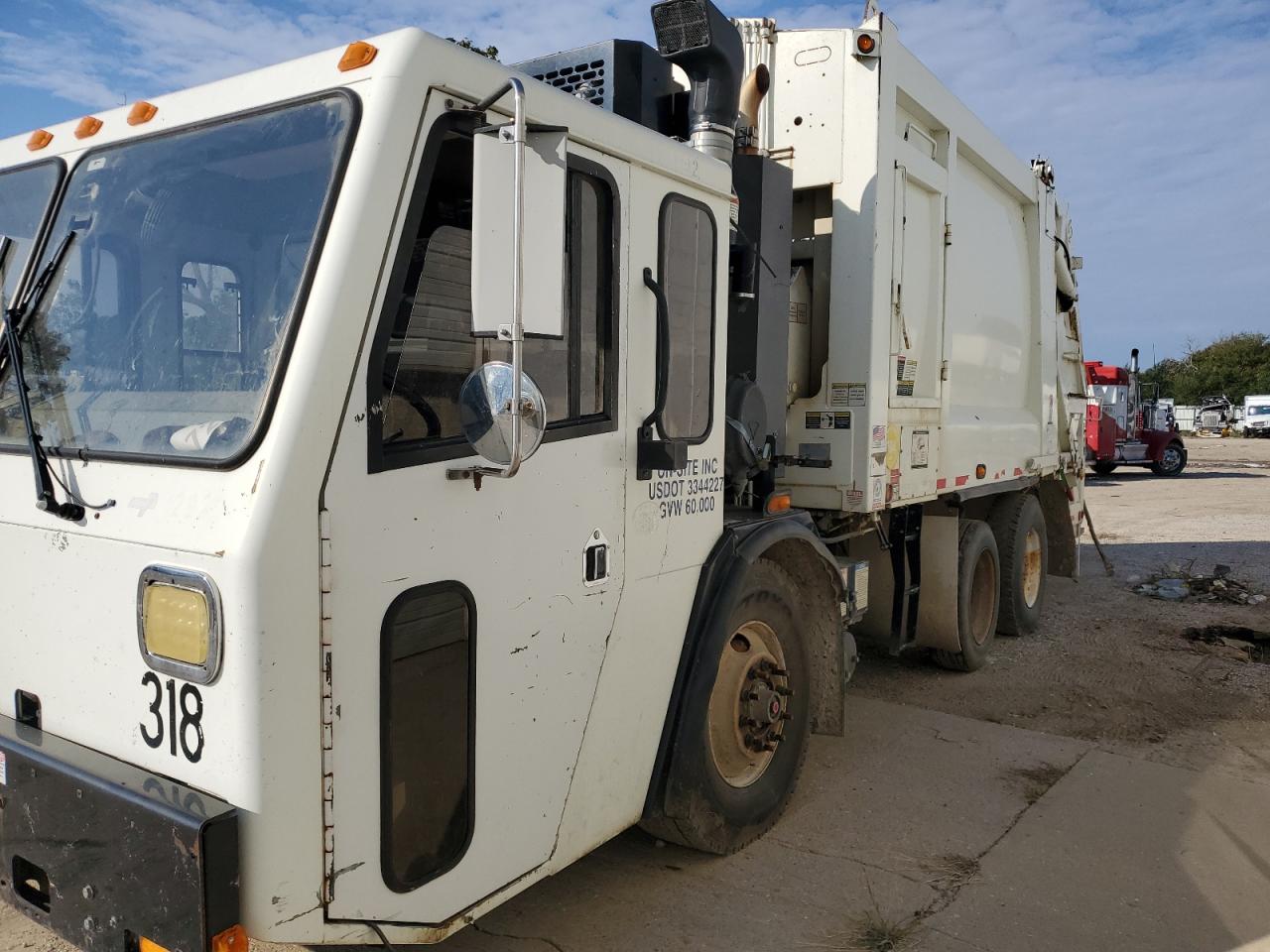 Lot #3281434983 2012 CRANE CARRIER LOW ENTRY