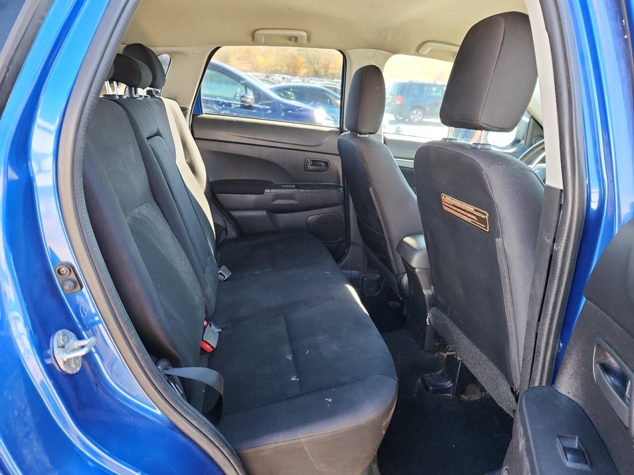 MITSUBISHI OUTLANDER ES