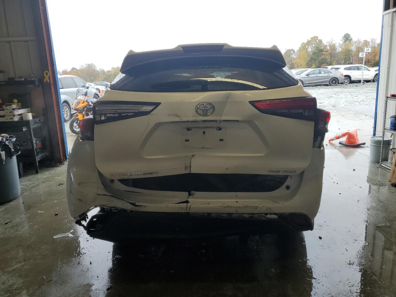 TOYOTA HIGHLANDER XLE