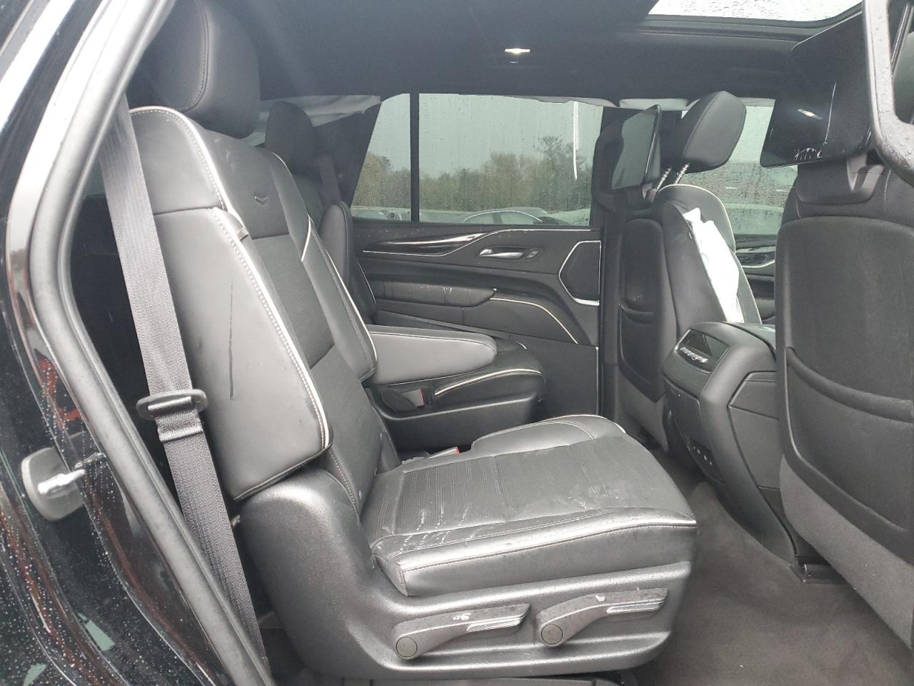 CADILLAC ESCALADE SPORT