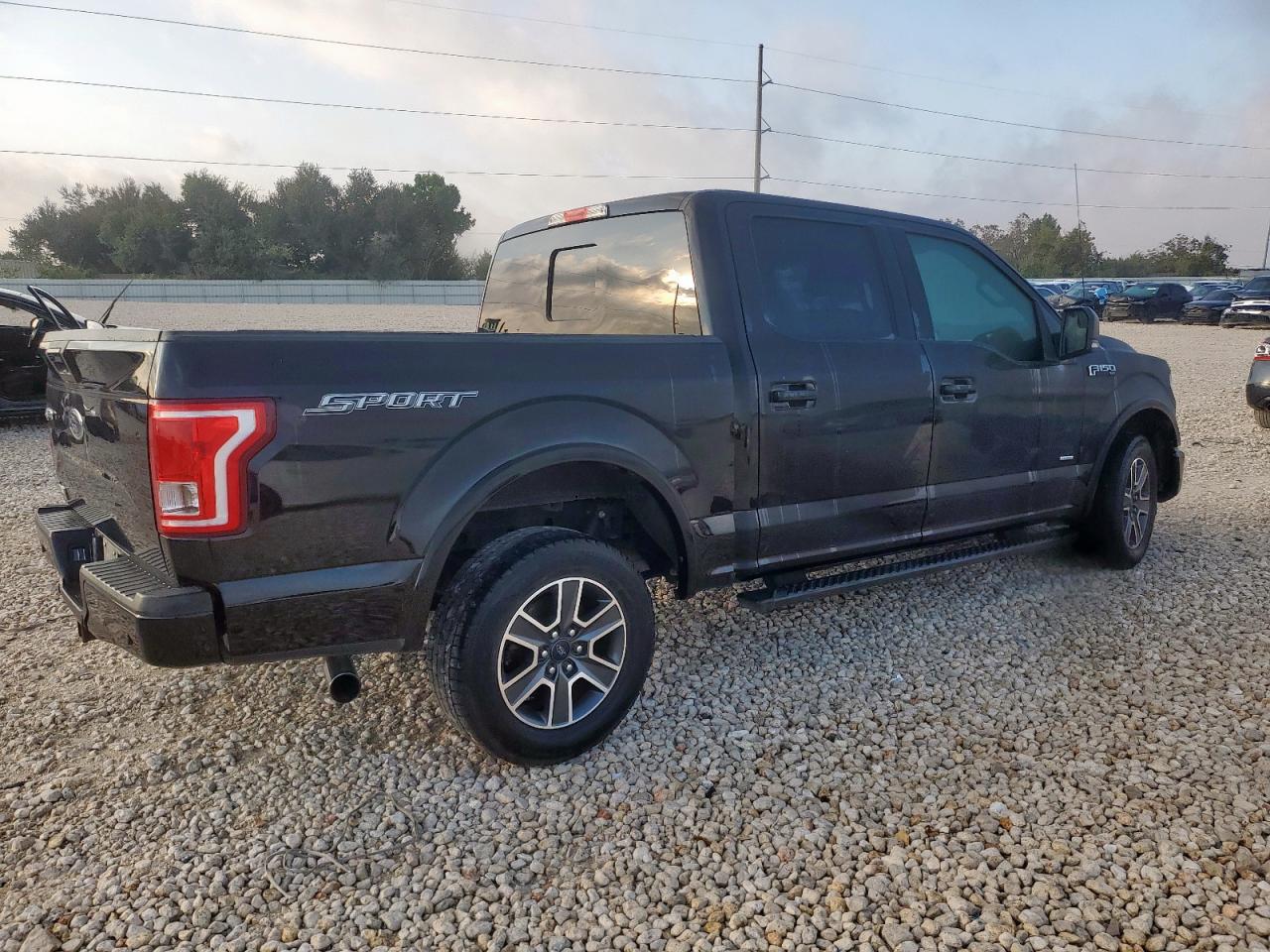 FORD F-150 SUPERCREW