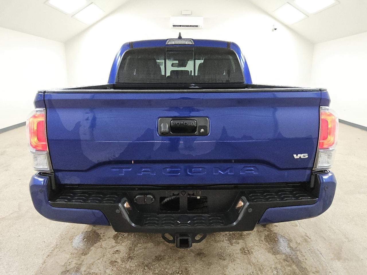 Lot #3318910924 2022 TOYOTA TACOMA DOU