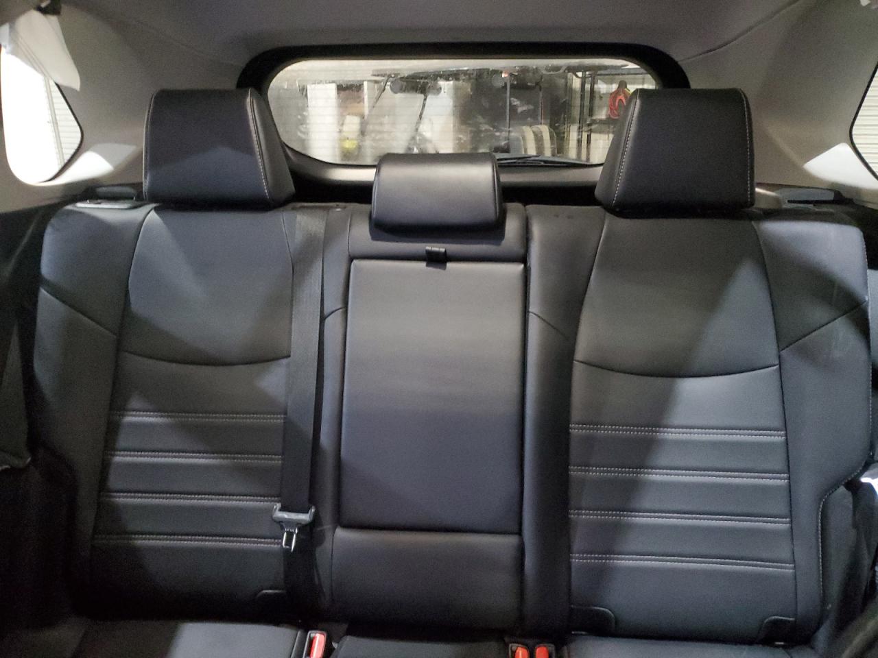 TOYOTA RAV4 XLE PREMIUM