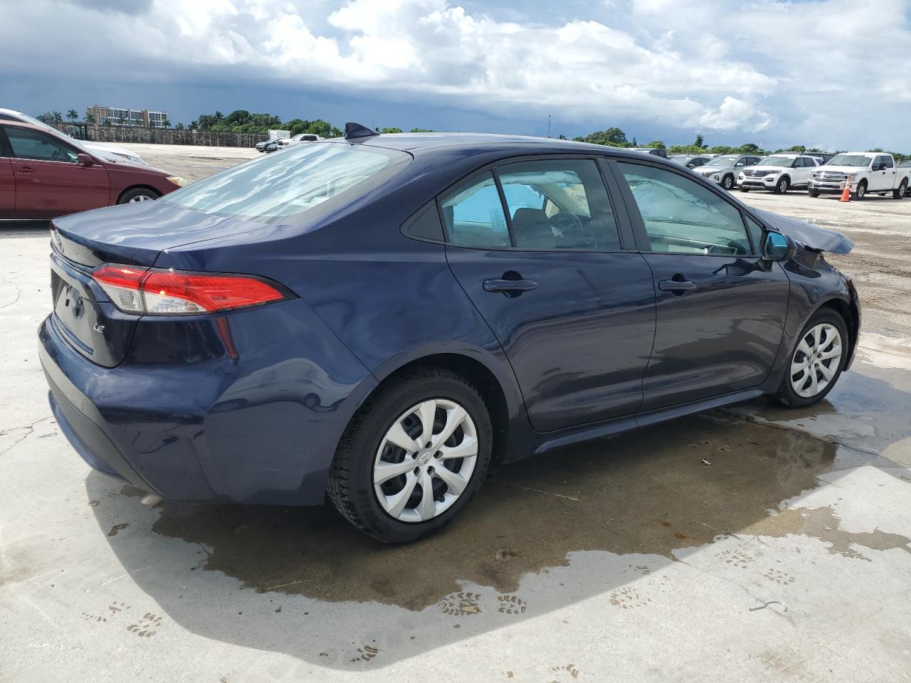 Lot #3317793114 2020 TOYOTA COROLLA LE