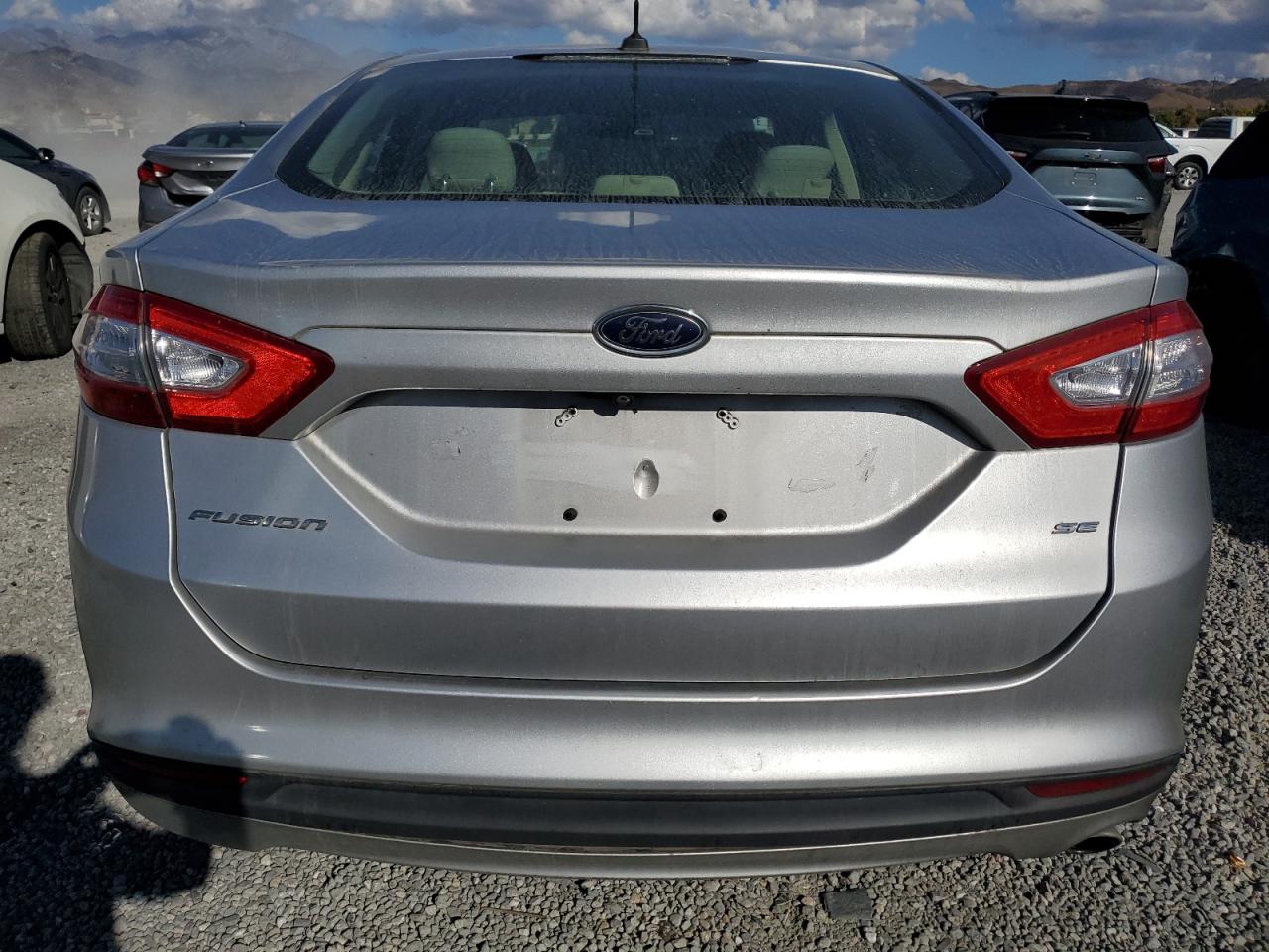 FORD FUSION SE