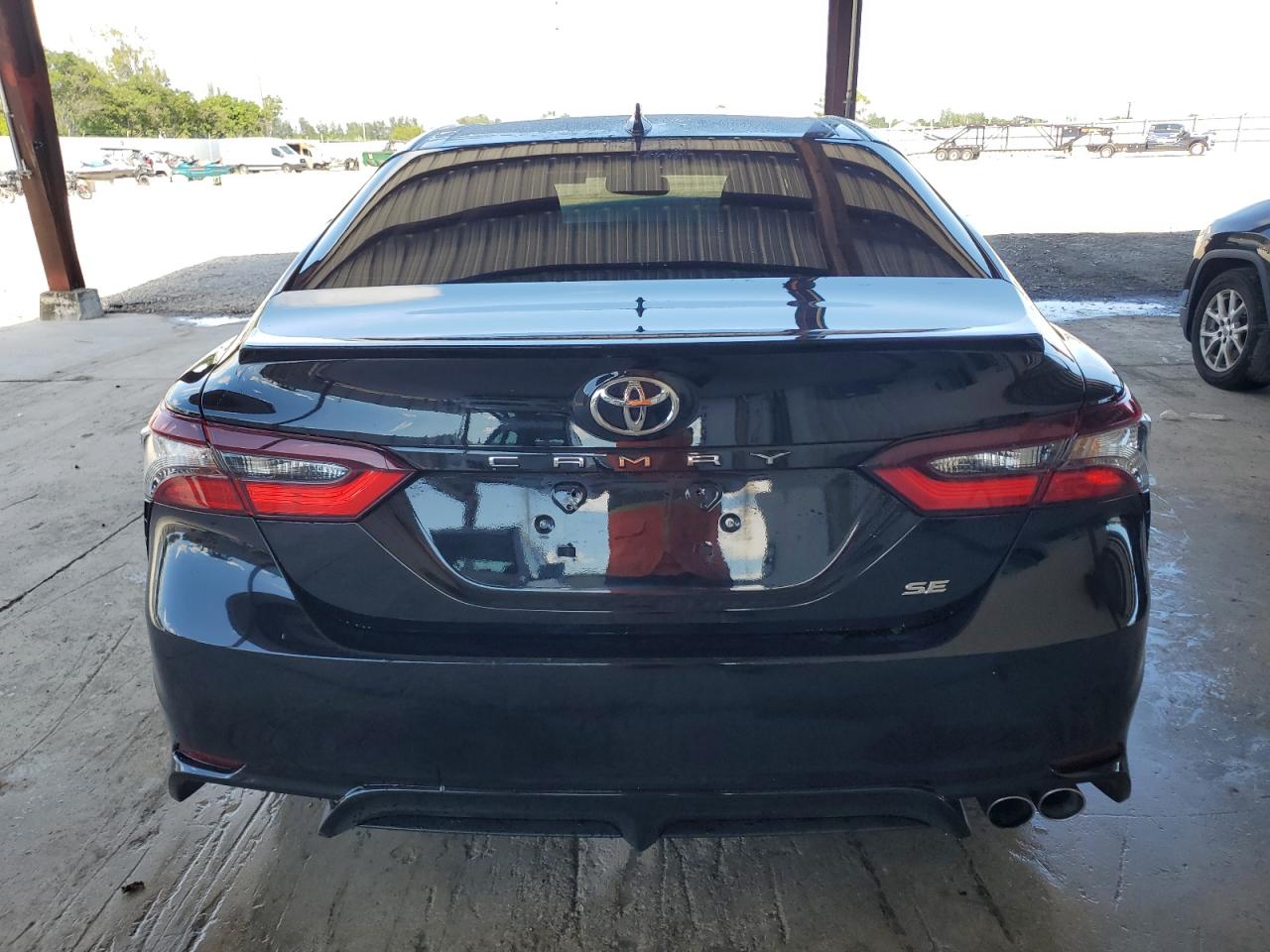 TOYOTA CAMRY SE NIGHT SHADE