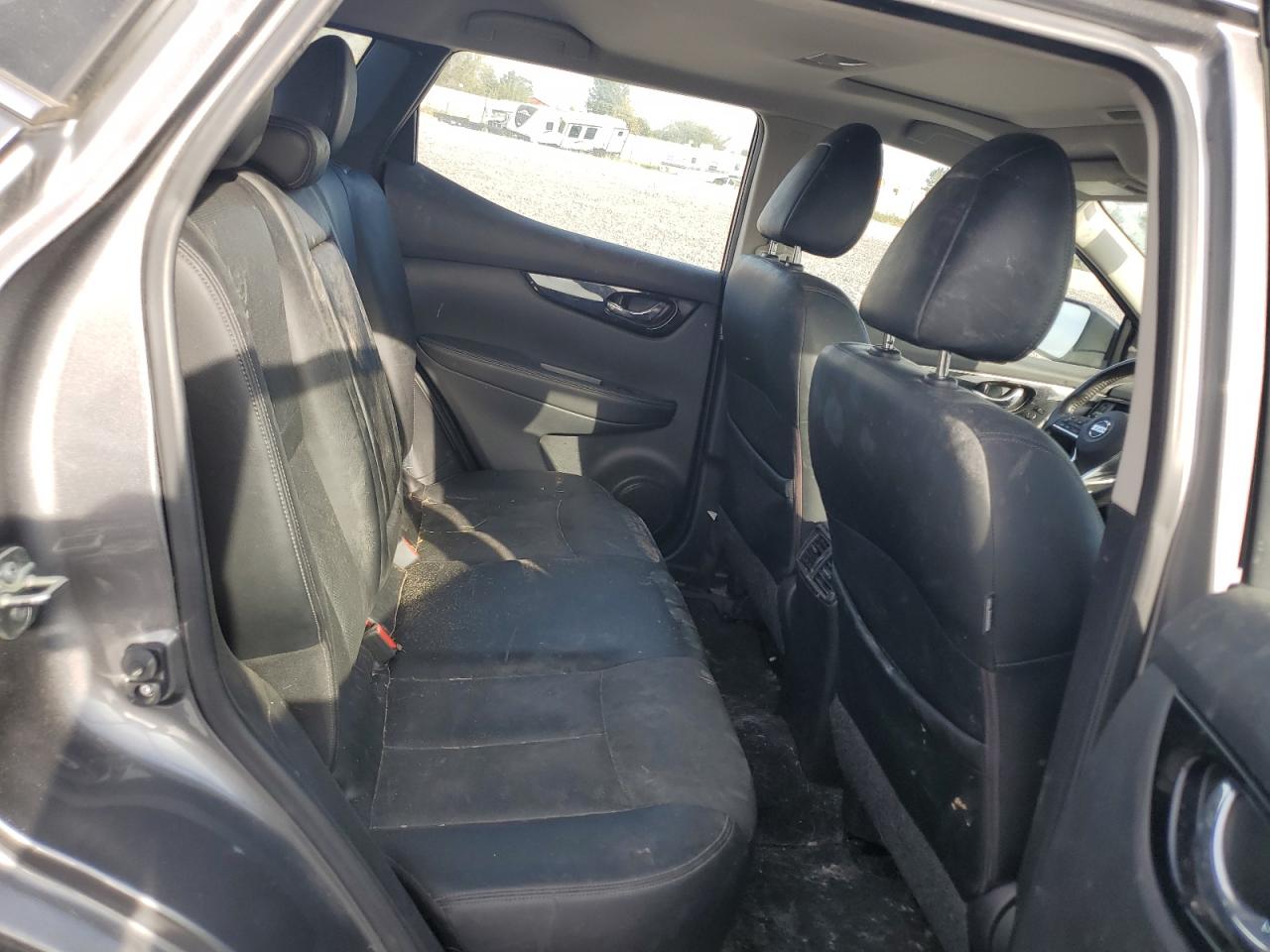 NISSAN ROGUE SPORT S