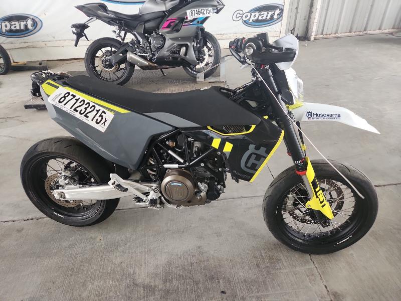 2024 HUSQVARNA SUPERMOTO #3311452231