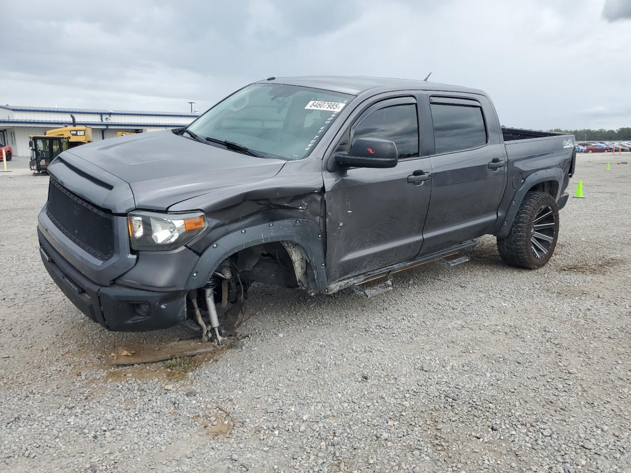 TOYOTA TUNDRA CREWMAX SR5