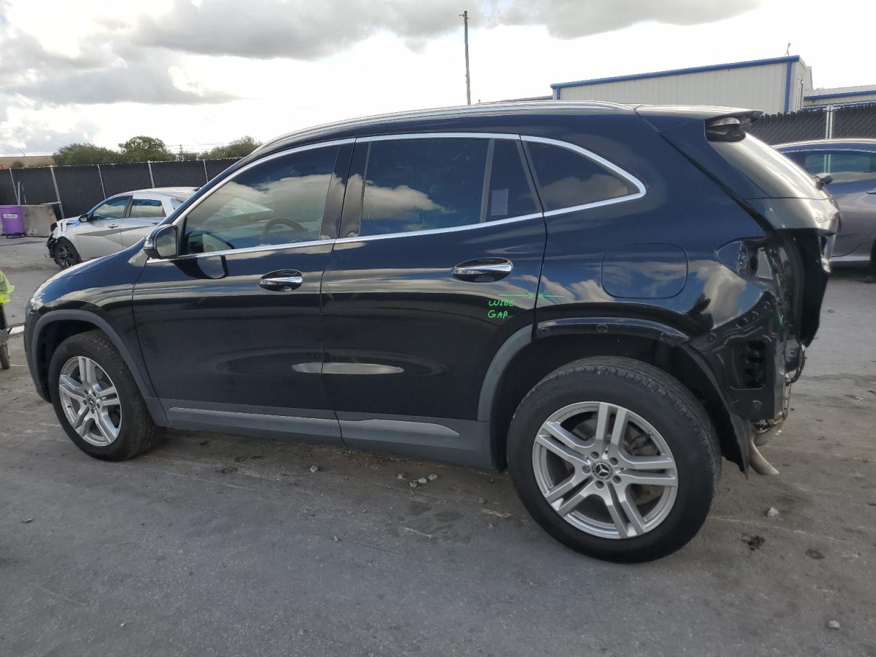 MERCEDES-BENZ GLA-CLASS 250