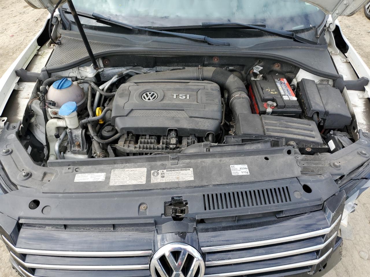 VOLKSWAGEN PASSAT S