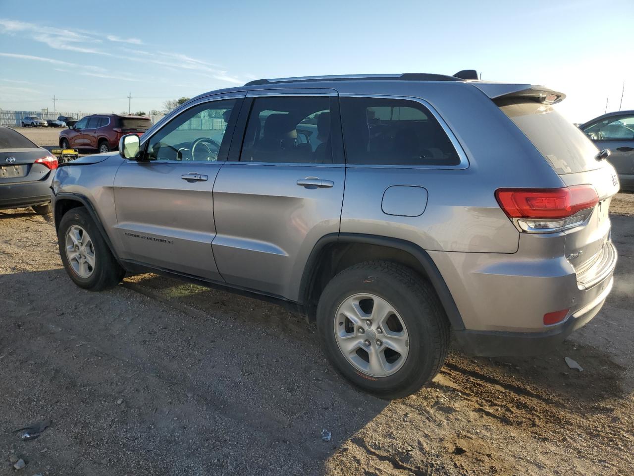 JEEP GRAND CHEROKEE LAREDO