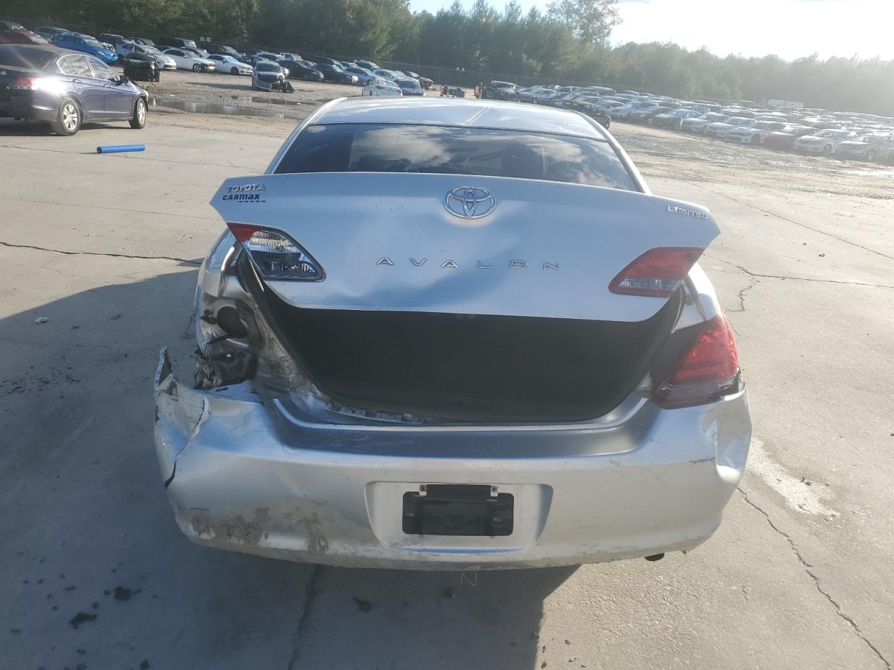 Lot #3290062261 2008 TOYOTA AVALON XL
