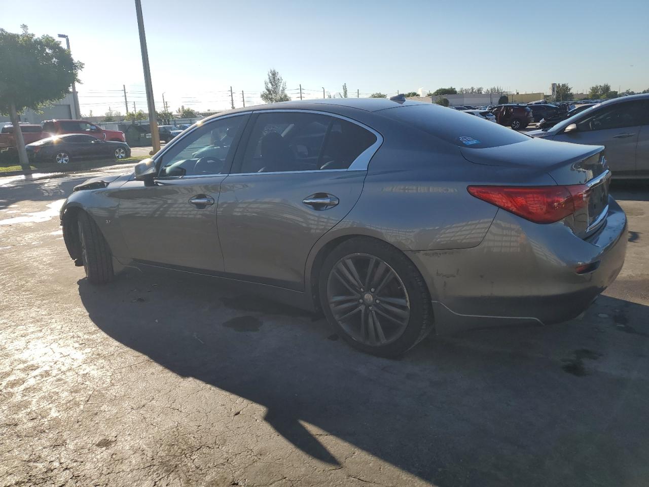 INFINITI Q50 BASE