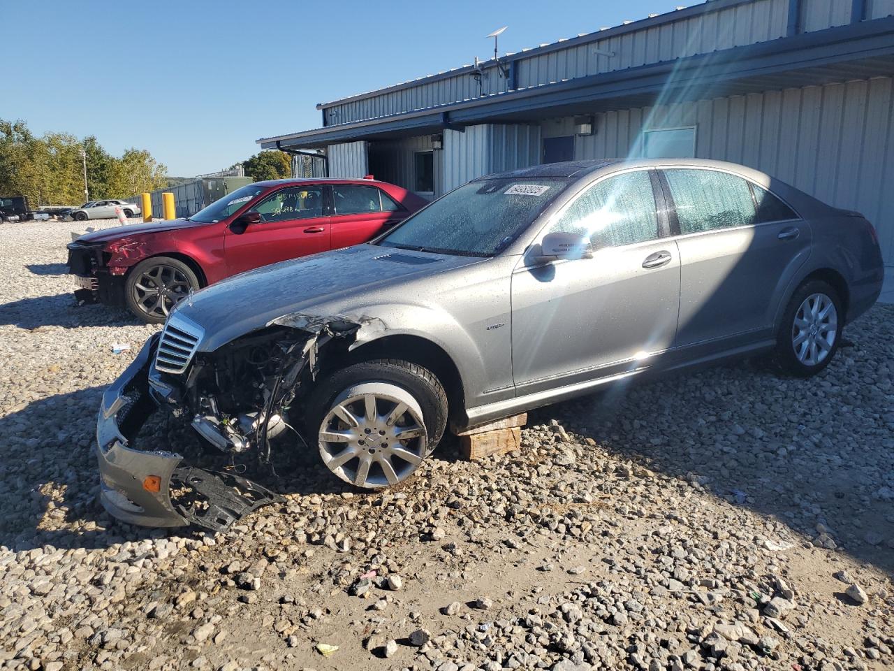 MERCEDES-BENZ S-CLASS 550