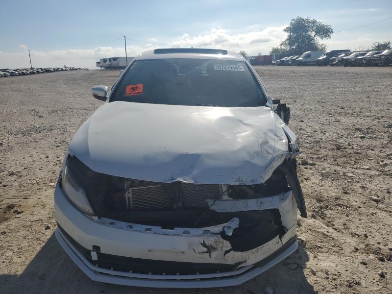 2018 VOLKSWAGEN JETTA SE - 3VWDB7AJ3JM218540