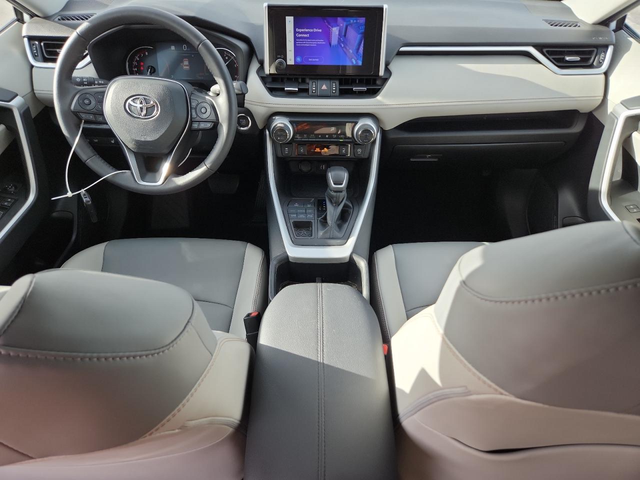 TOYOTA RAV4 XLE PREMIUM