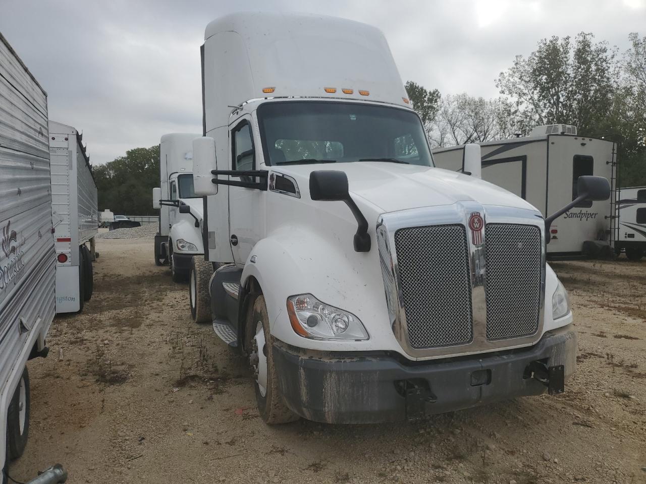 Lot #3269887139 2016 KENWORTH T680
