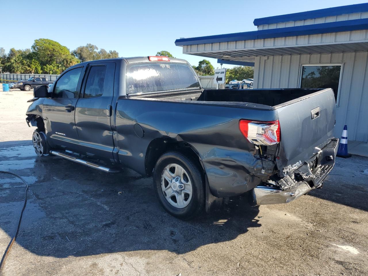 TOYOTA TUNDRA DOUBLE CAB SR5