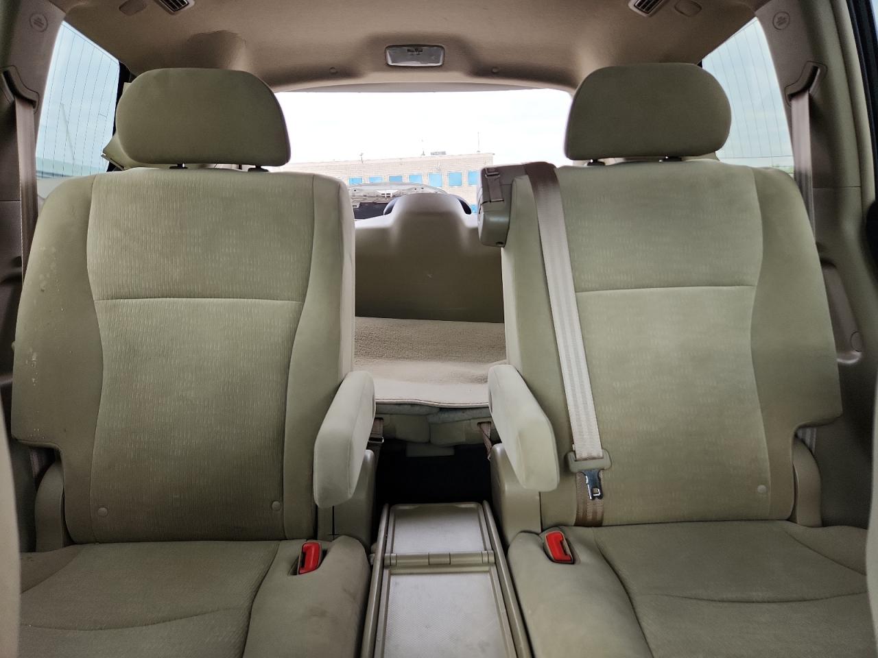 TOYOTA HIGHLANDER BASE