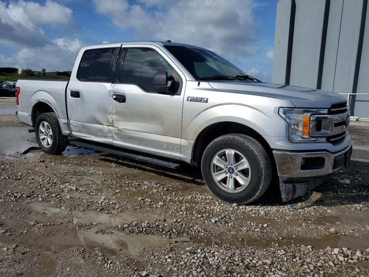 FORD F-150 SUPERCREW