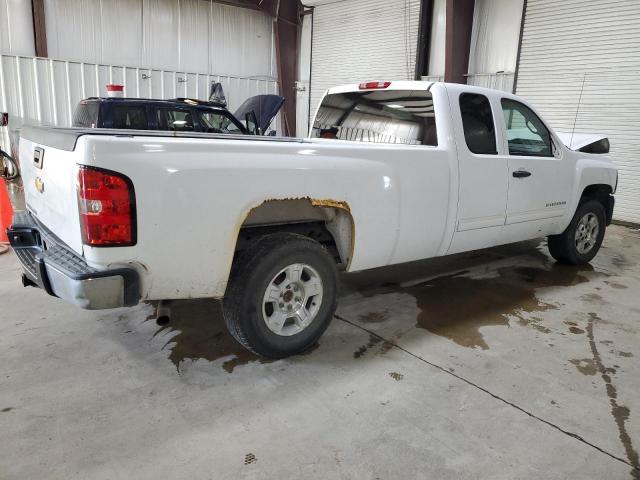 2011 CHEVROLET SILVERADO - 1GCRKSE0XBZ120005