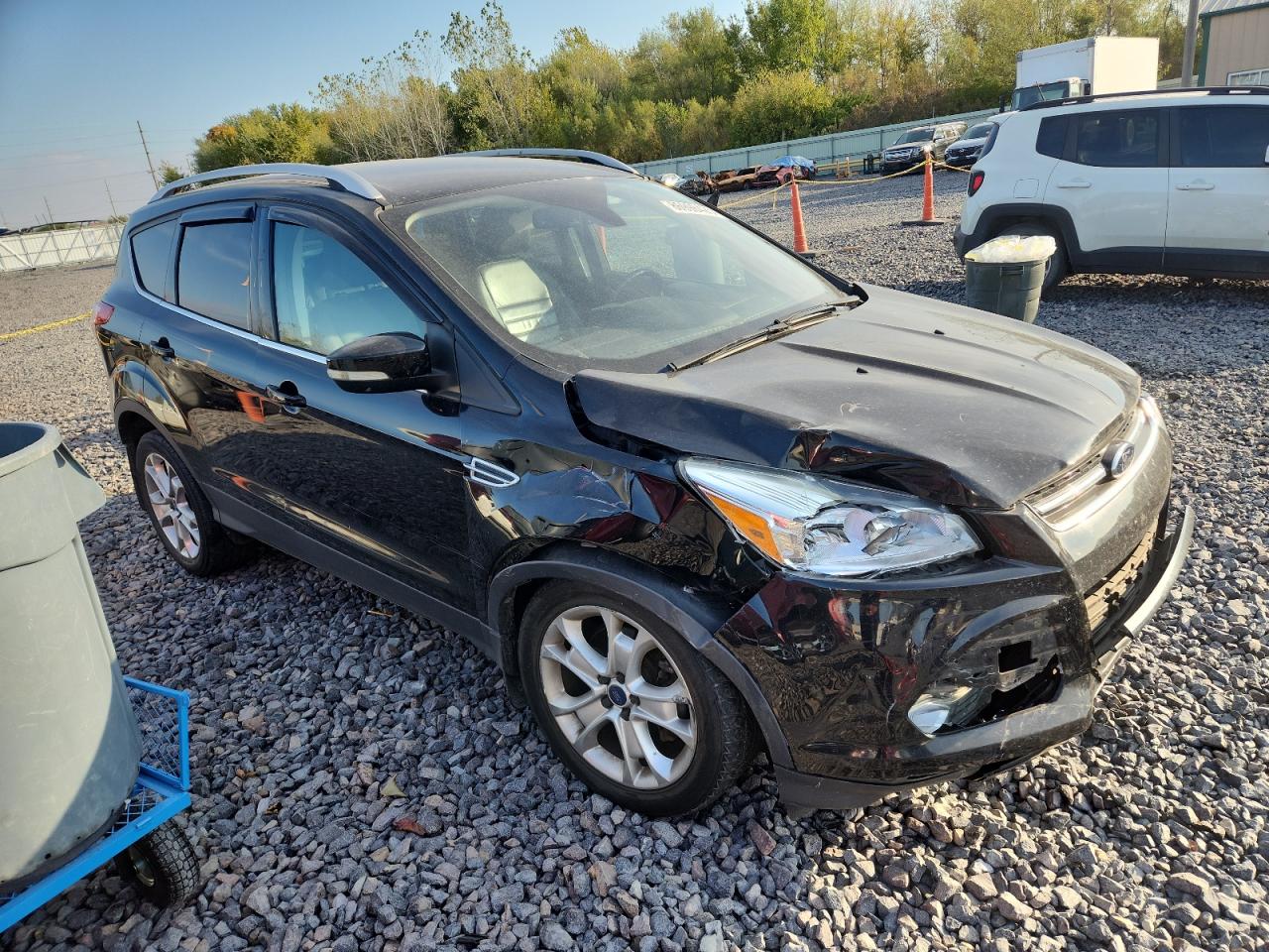 FORD ESCAPE TITANIUM