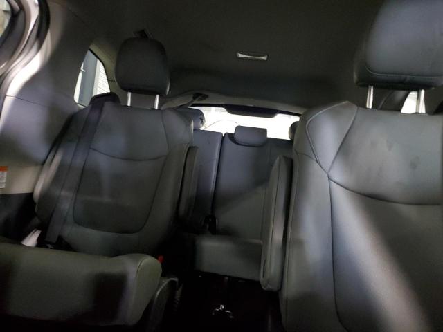 2024 TOYOTA SIENNA XLE #3273927817