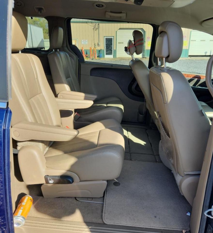 CHRYSLER TOWN & COUNTRY TOURING L