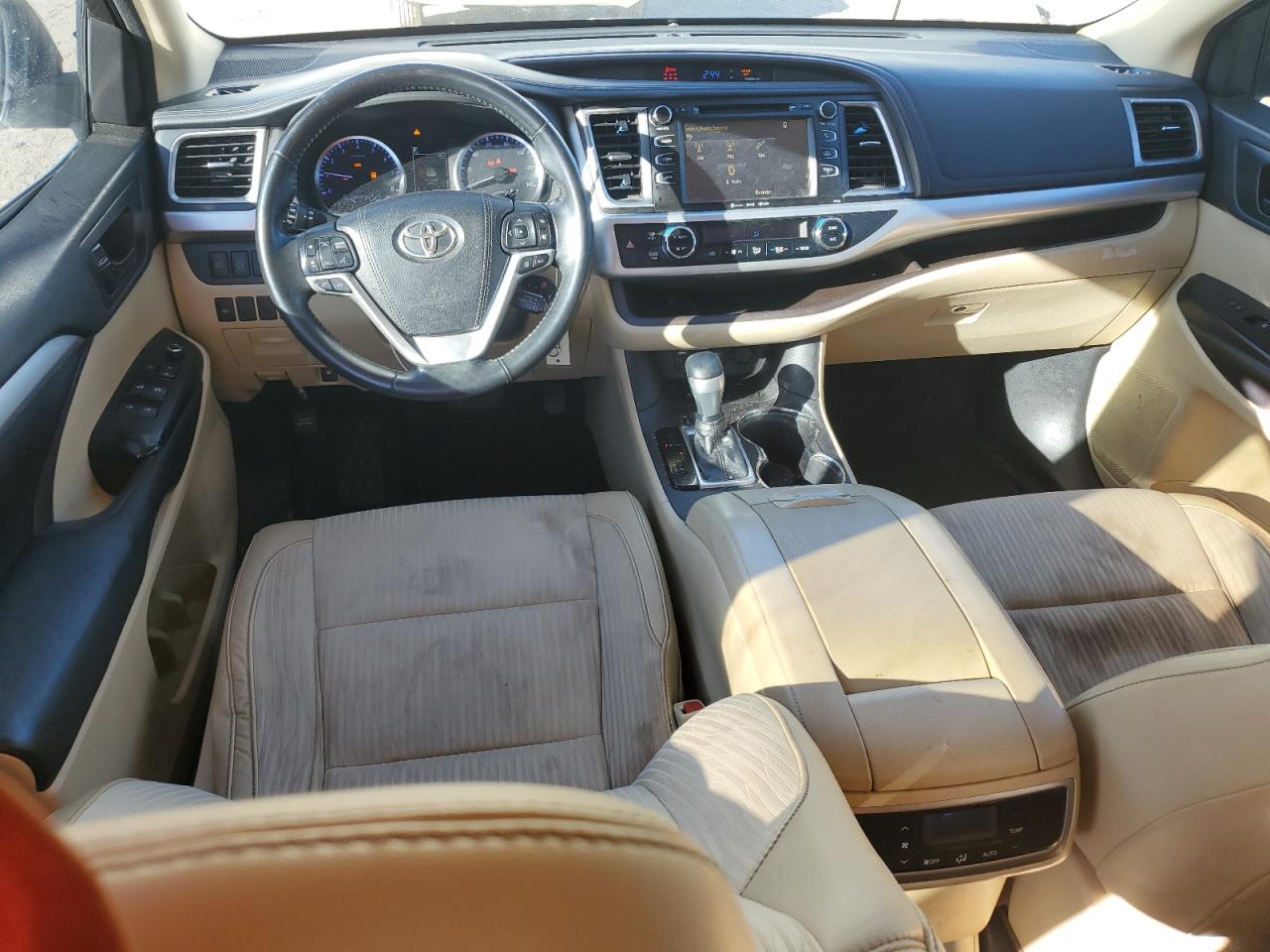 TOYOTA HIGHLANDER LE