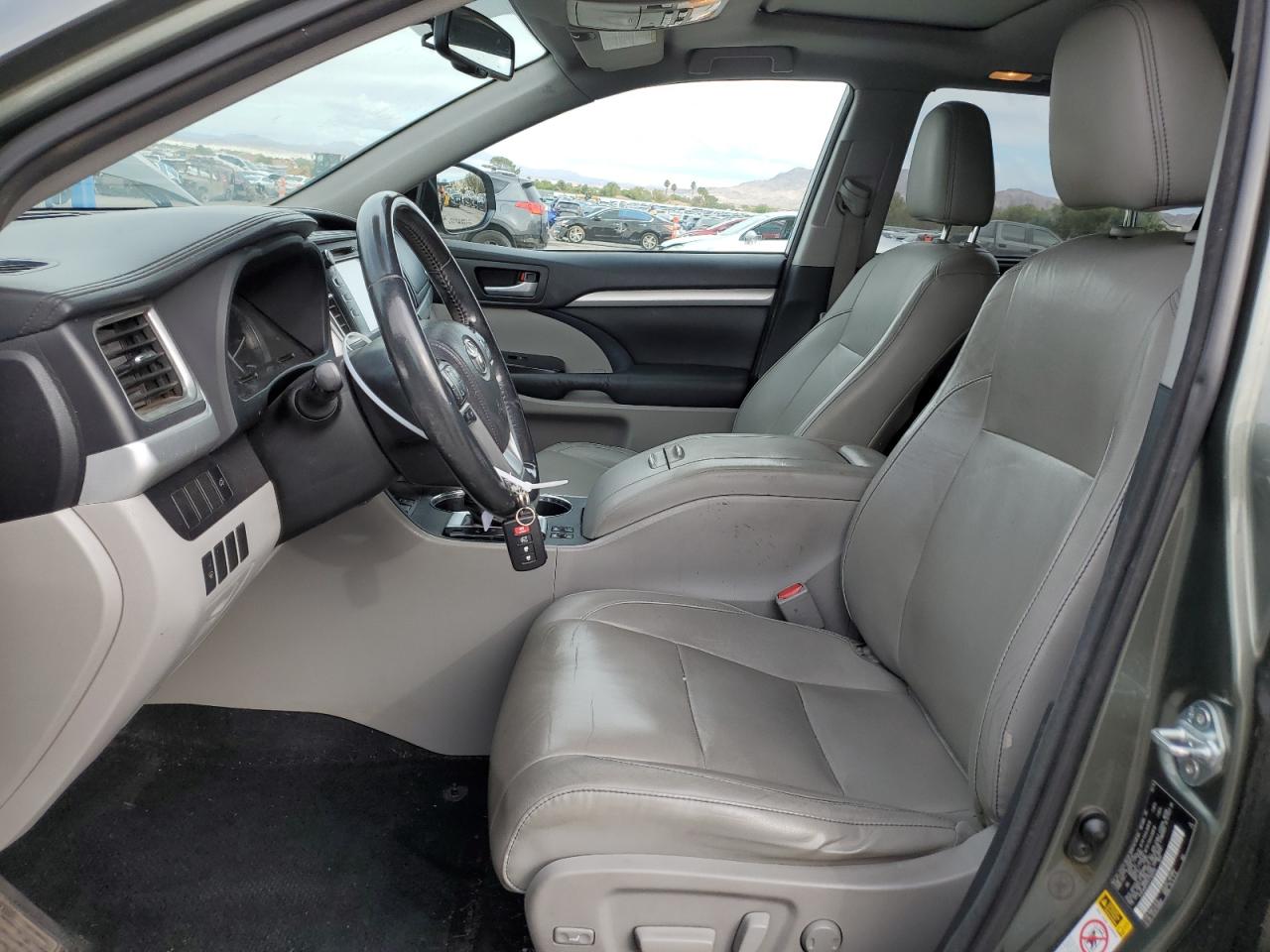 TOYOTA HIGHLANDER XLE