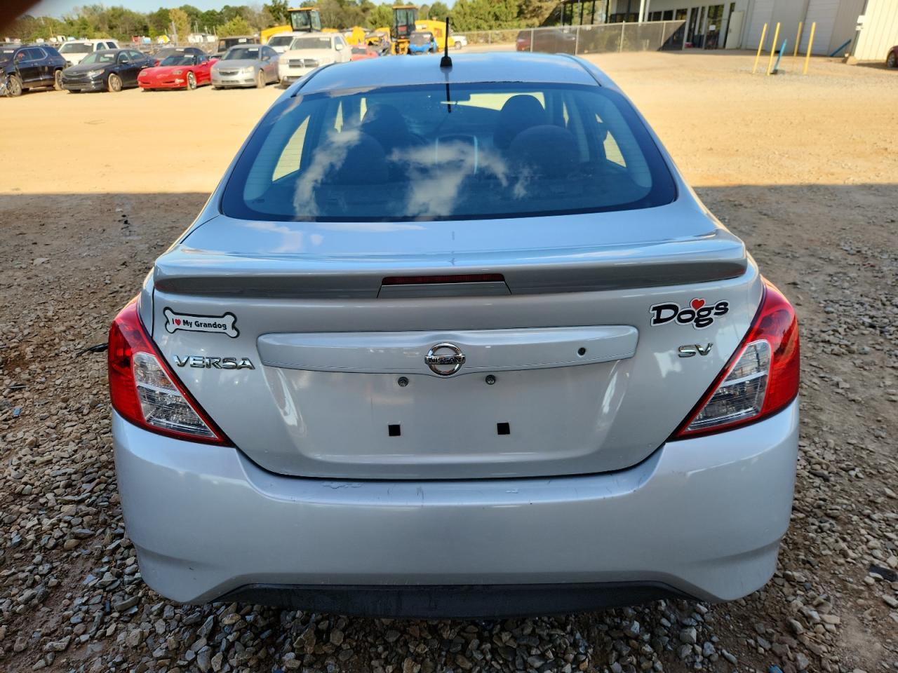 NISSAN VERSA S