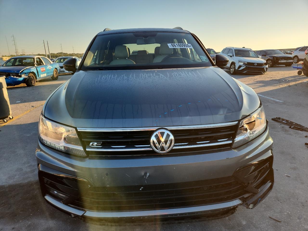VOLKSWAGEN TIGUAN SE