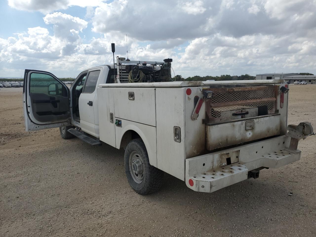 FORD F-250 SUPER DUTY