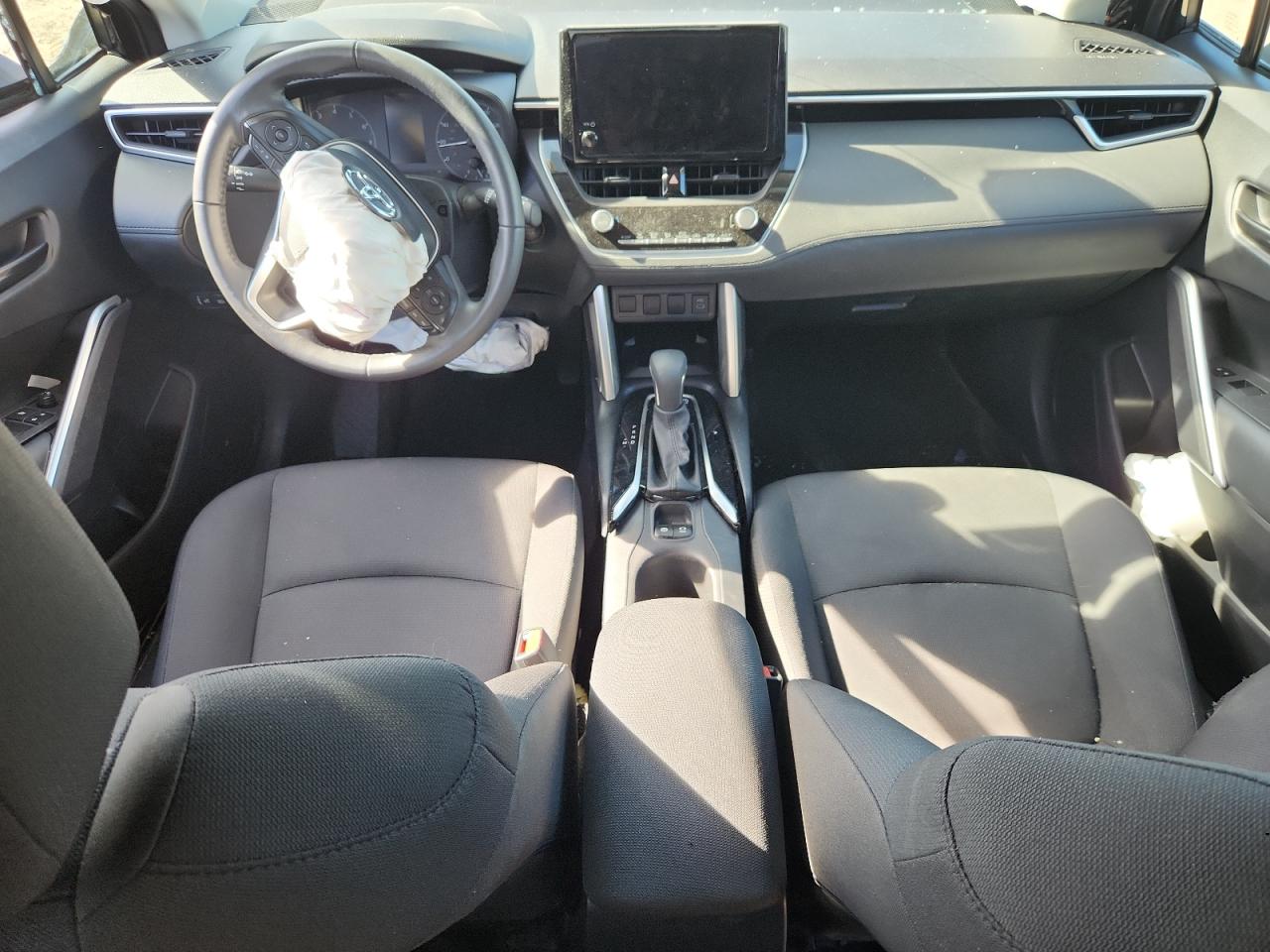 TOYOTA COROLLA CROSS LE