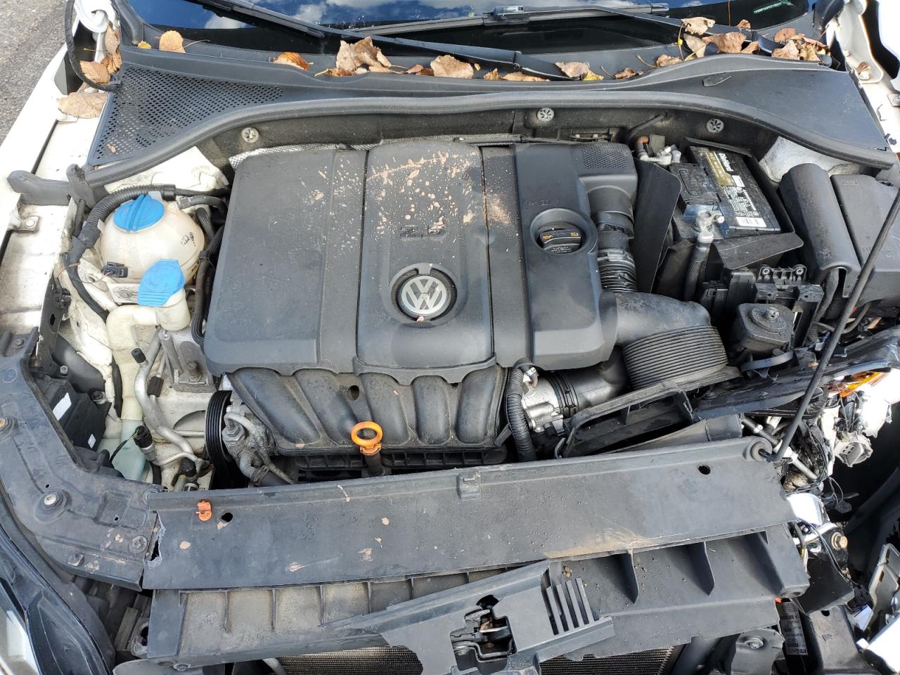 VOLKSWAGEN PASSAT SE