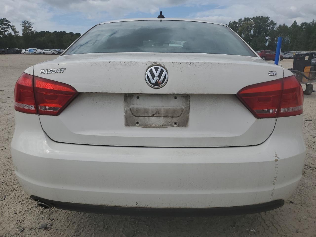 VOLKSWAGEN PASSAT SE