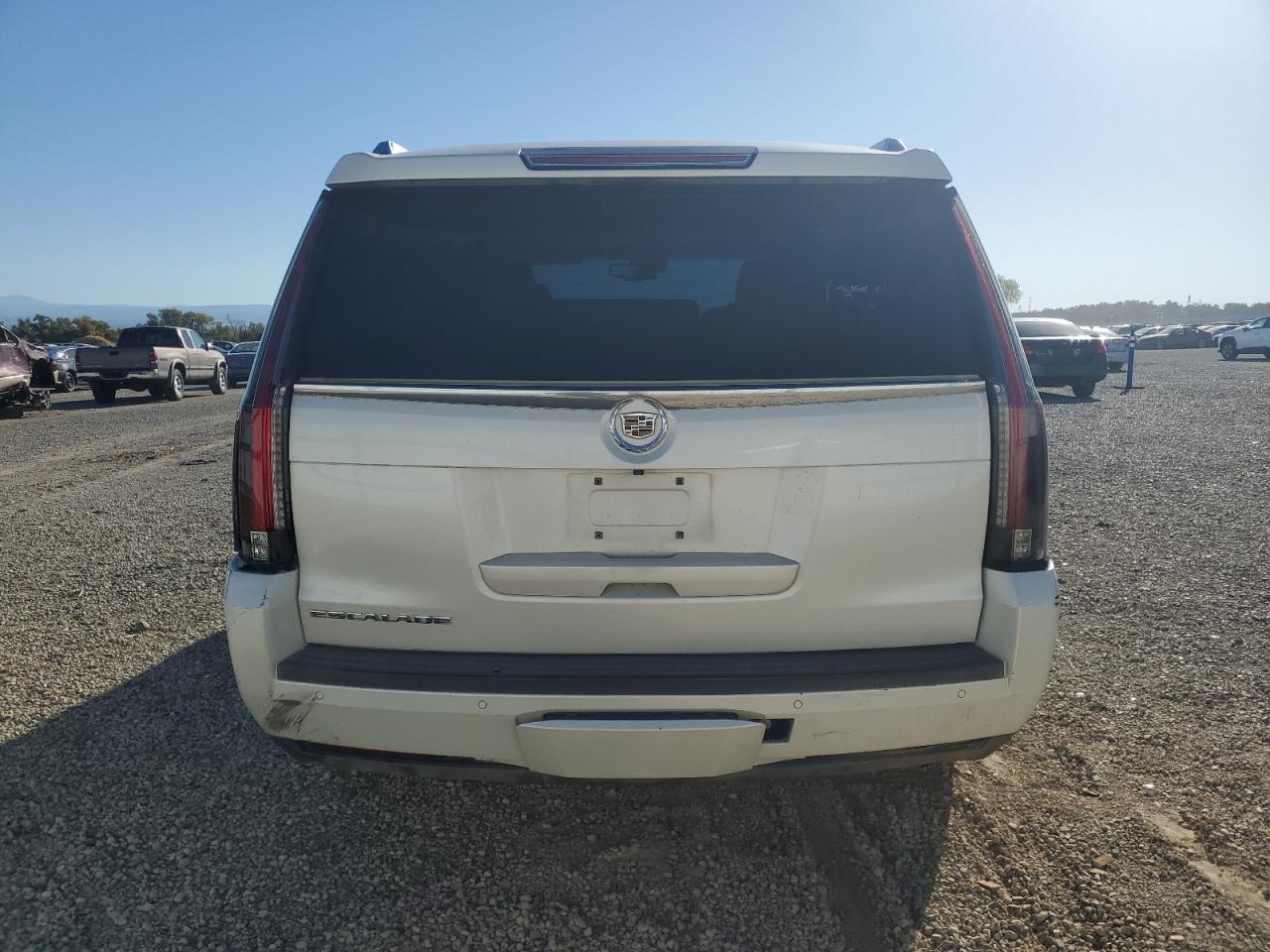 CADILLAC ESCALADE PREMIUM