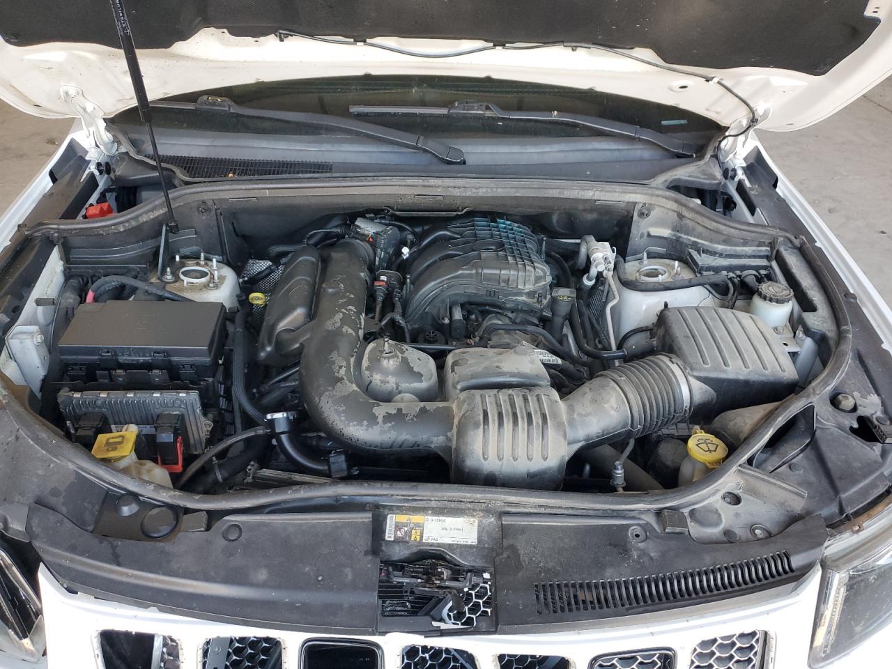 JEEP GRAND CHEROKEE LAREDO